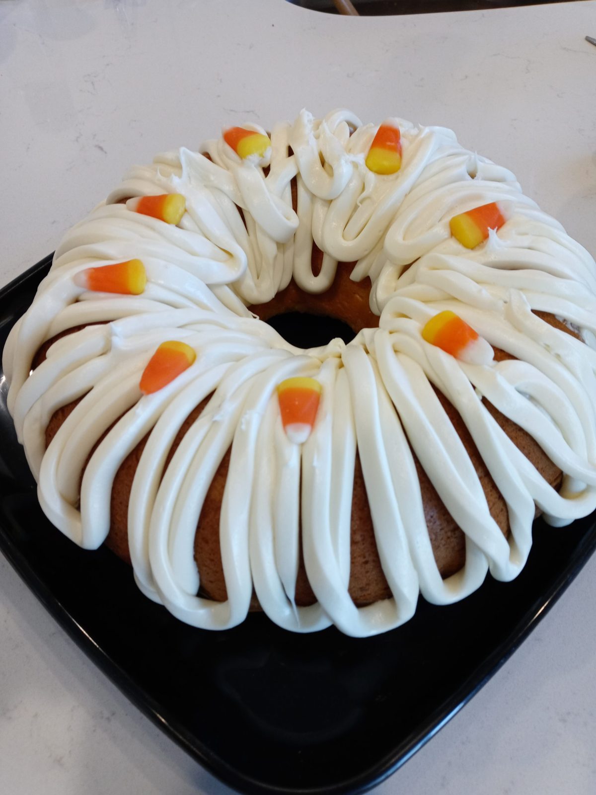 A BUNDT CAKE FOR FALL